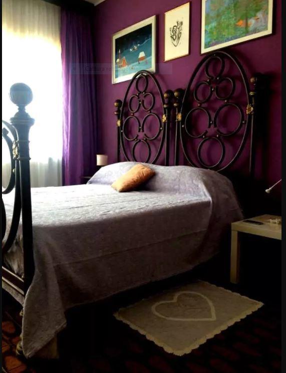 Violet Dreams *